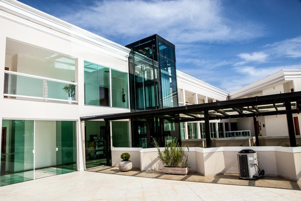 Itu Plaza Hotel المظهر الخارجي الصورة